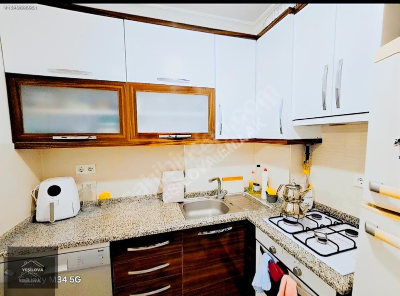 Bornova Merkezde Eşyalı Kiralık 2+1 Daire — fotoğraf 8