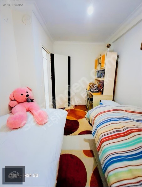 Bornova Merkezde Eşyalı Kiralık 2+1 Daire — fotoğraf 16