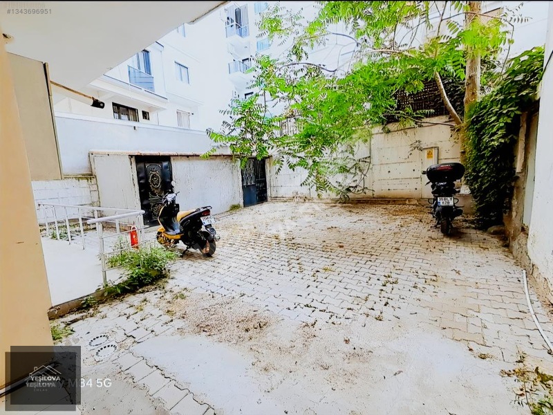 Bornova Merkezde Eşyalı Kiralık 2+1 Daire — fotoğraf 35