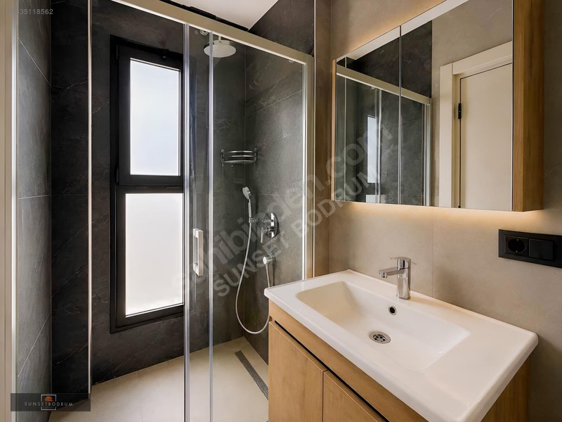 Gündoğan Merkezde Yıllık Kiralık Üst Kat Daire Sb6038 — fotoğraf 11