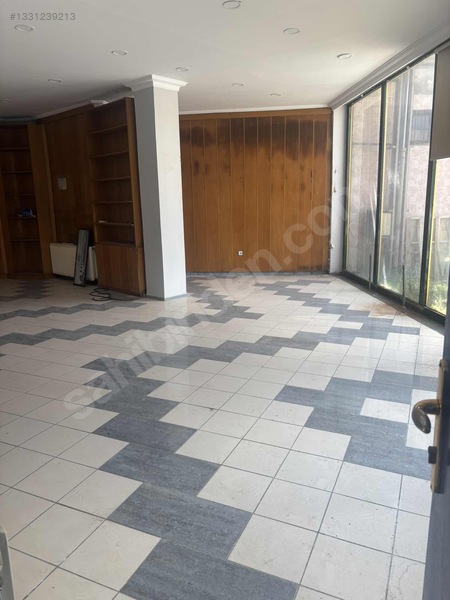 Çarşıda Boydan Boya Çepheli Kiralık İşyeri — fotoğraf 10