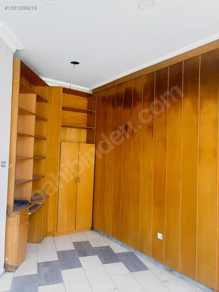 Çarşıda Boydan Boya Çepheli Kiralık İşyeri — fotoğraf 13