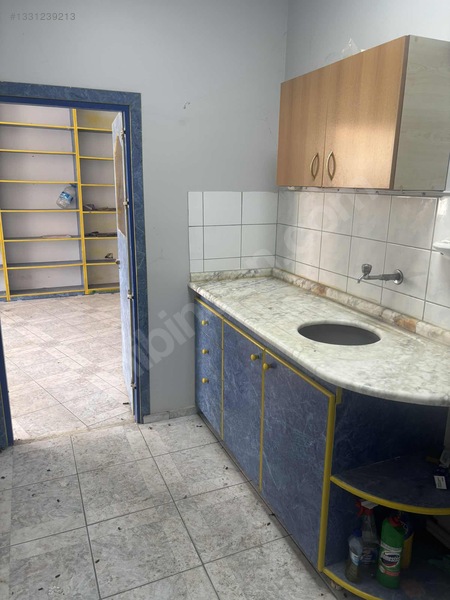 Çarşıda Boydan Boya Çepheli Kiralık İşyeri — fotoğraf 15
