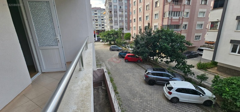 Gülhan Gayrimenkul'den Yenimahallede Kiralık 3+1 Daire — fotoğraf 3