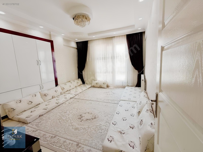 Konak Gayrimenkulden Satlık 4 Katlı Bina Her Katın Ayrı Tapusu — fotoğraf 13