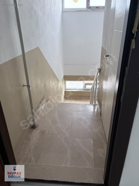 Güzelyalıda Deniz Manzaralı Kiralık 3+1 Çatı Katı Daire — fotoğraf 2