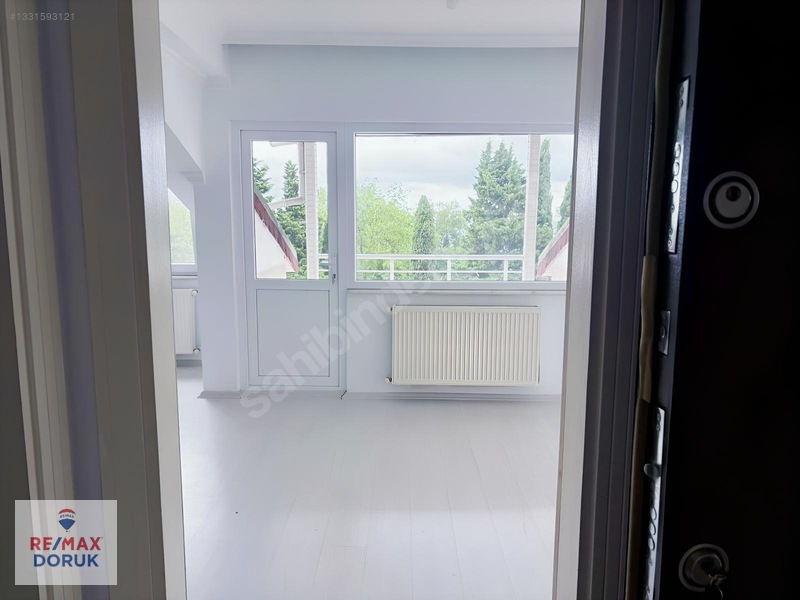 Güzelyalıda Deniz Manzaralı Kiralık 3+1 Çatı Katı Daire — fotoğraf 7