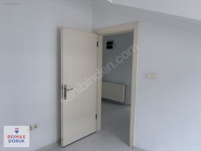 Güzelyalıda Deniz Manzaralı Kiralık 3+1 Çatı Katı Daire — fotoğraf 10