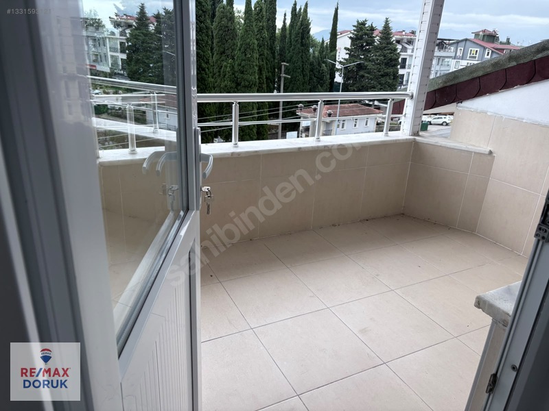 Güzelyalıda Deniz Manzaralı Kiralık 3+1 Çatı Katı Daire — fotoğraf 23
