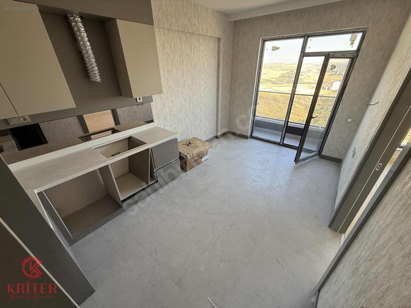 Yurtçuda Merkezi Konumda Oturuma Hazır Satılık Köşe 1+1 Daire — fotoğraf 9