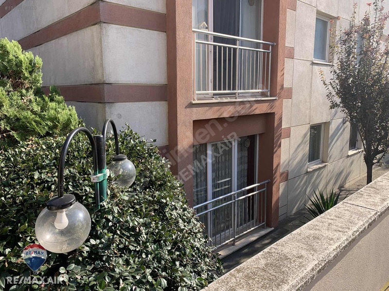 Kartal Selective'de Metro Yakını Kiralık 1+1 Daire — fotoğraf 2