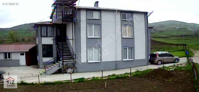 1iz Gayrimenkul'den Samsun Ladik Budakdere'de Satılık Müstakil