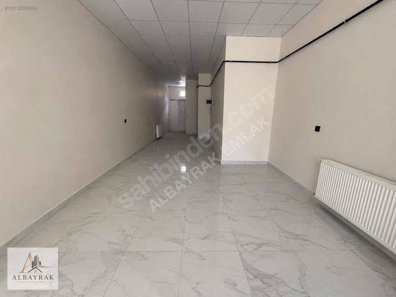 Kuvayi Milliye Caddesinde Satılık Bodrumlu Dükkan — fotoğraf 4