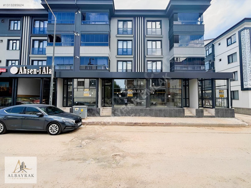 Kuvayi Milliye Caddesinde Satılık Bodrumlu Dükkan — fotoğraf 12