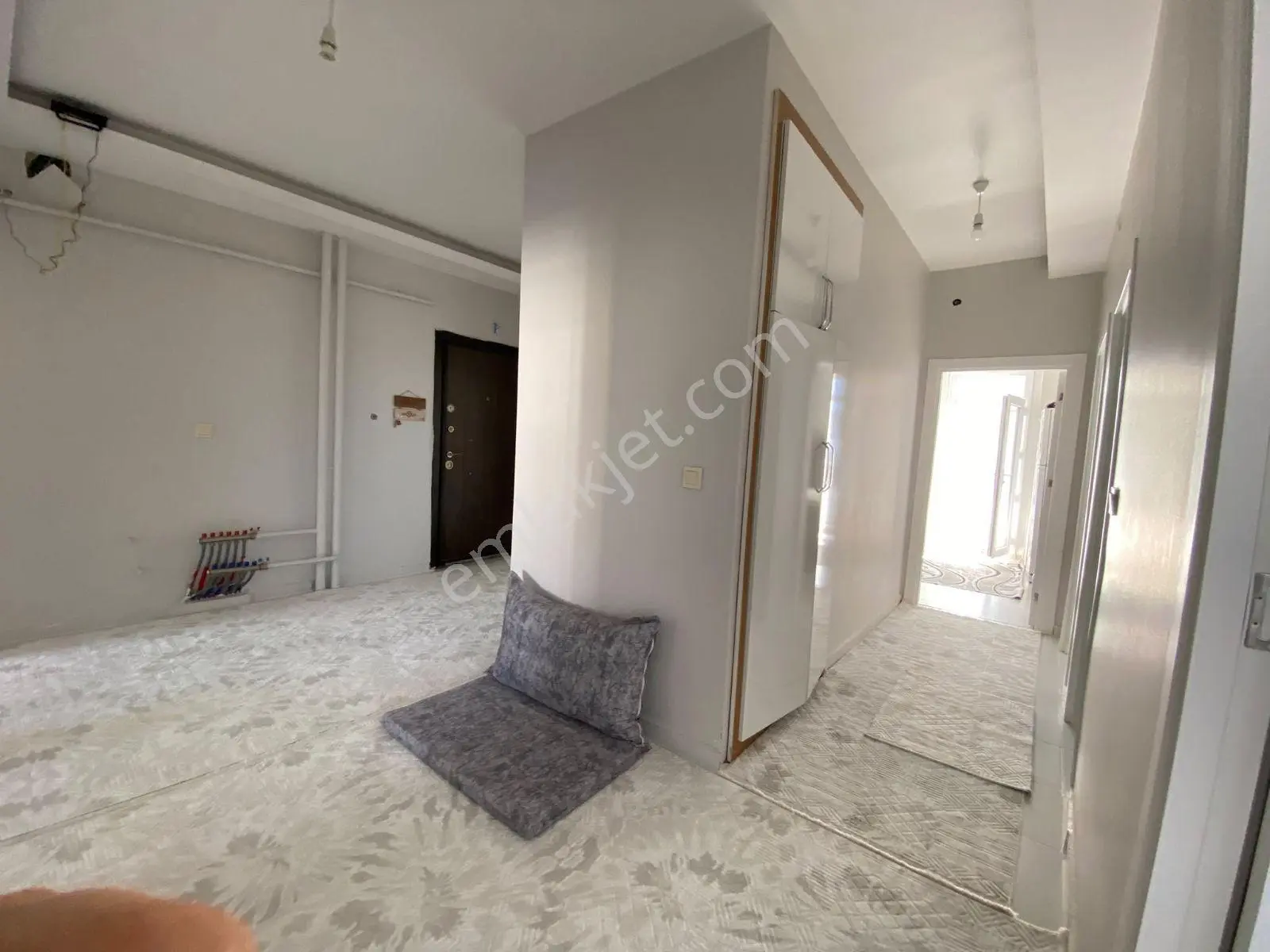 Ebrar Emlak'tan Fabrika Mahallesi'nde 3+1 Uygun Daire Satılıktır — fotoğraf 24