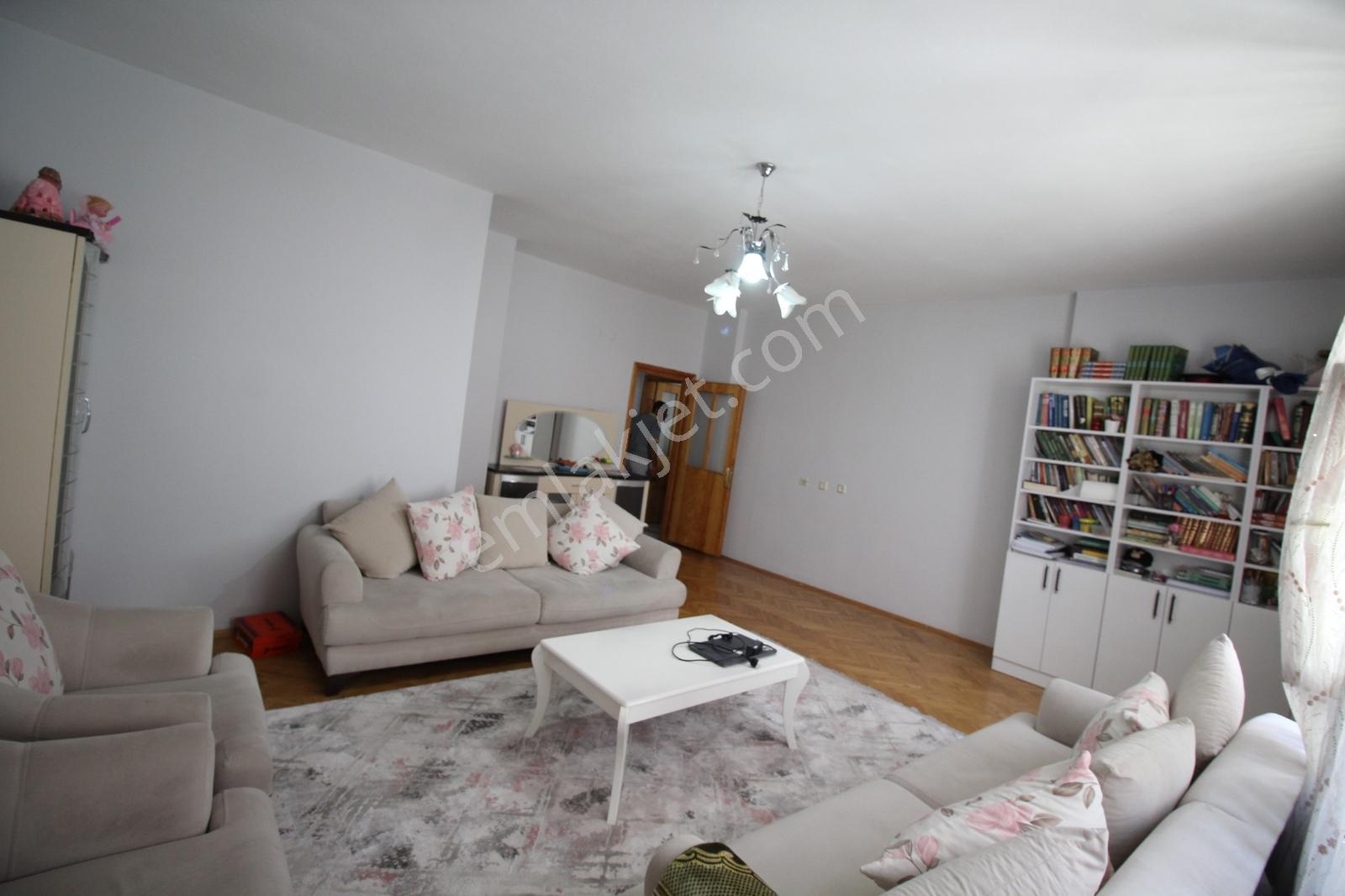 Aksaray Ereğli Kapıda Satılık 3+1 Daire — fotoğraf 7