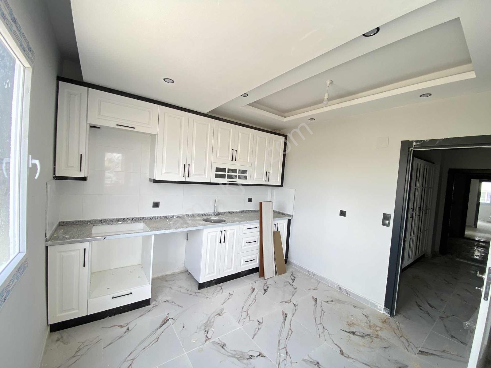 Yılmaz'dan İncirlik Kemalpaşada Satılık 3+1 K.mtfk İskanlı Daire
