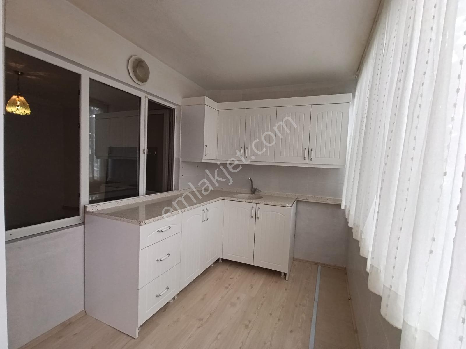 Bahçelievler 2 Katlı Bodrumlu Mustakil Bina Çift Mutfak — fotoğraf 19