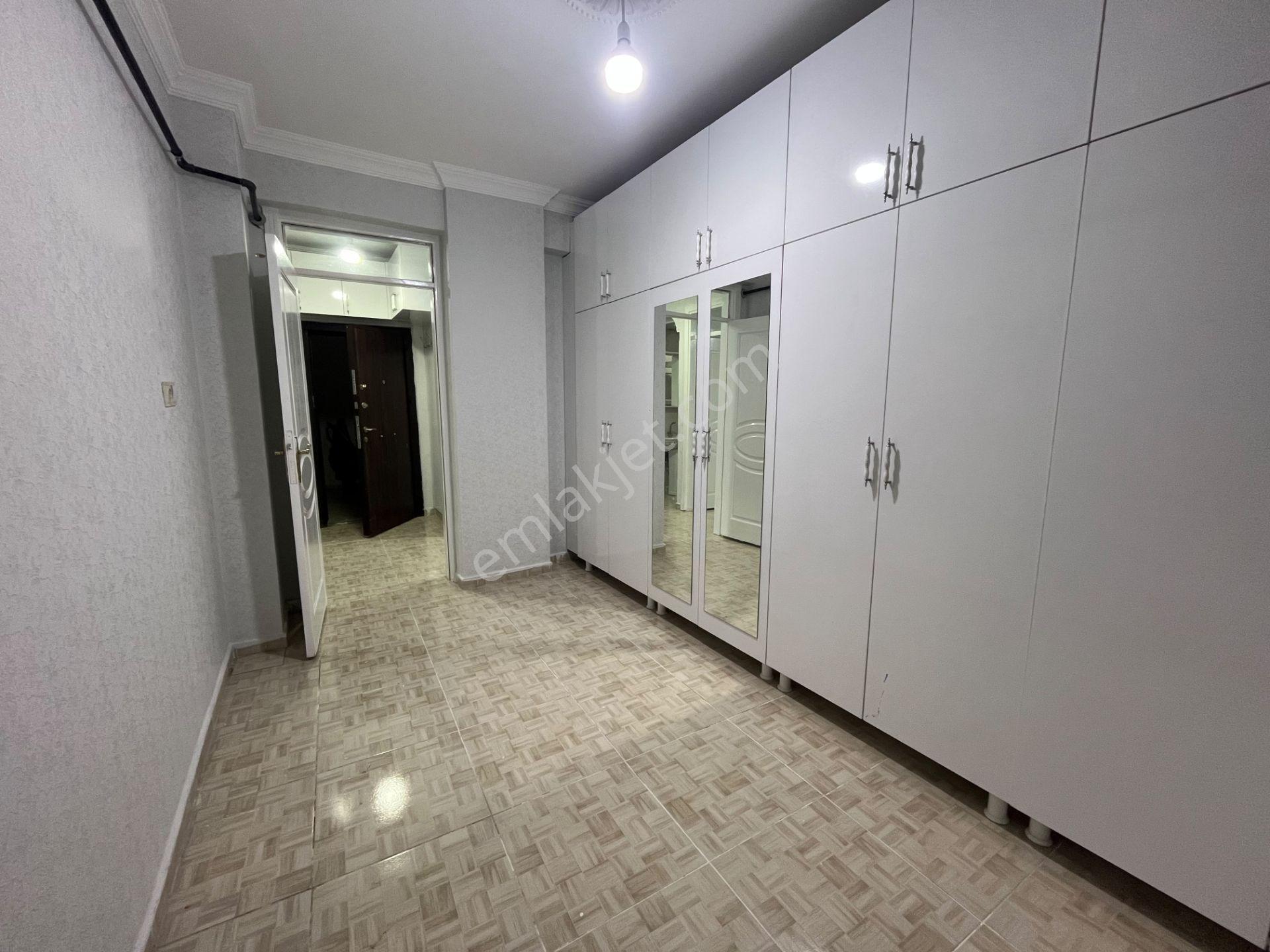 Bena Emlak'tan Satılık İskânlı 2+1 Yüksek Giriş — fotoğraf 3