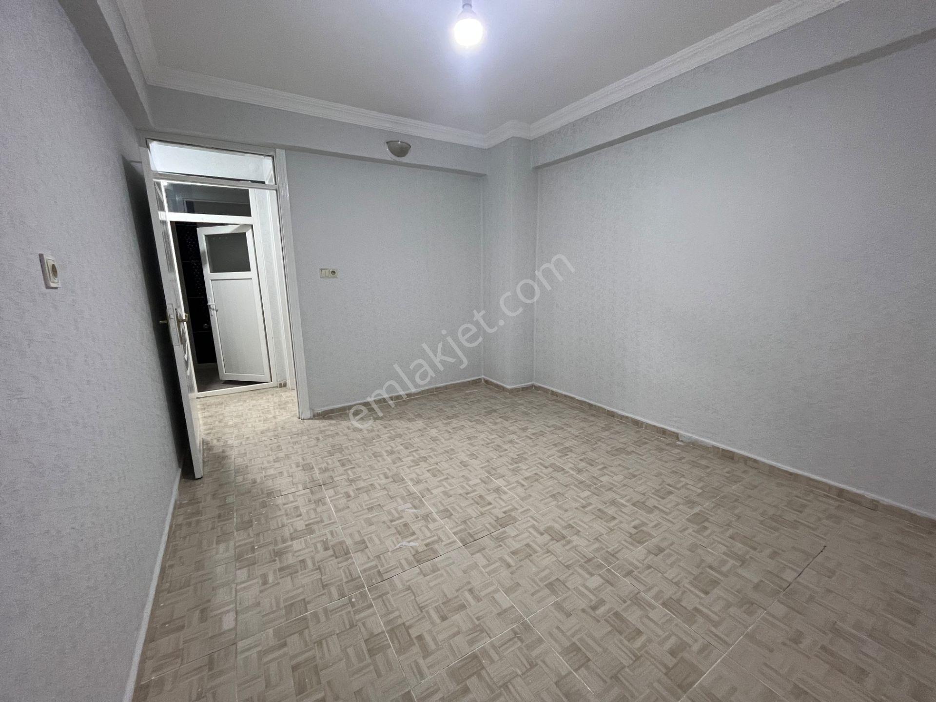 Bena Emlak'tan Satılık İskânlı 2+1 Yüksek Giriş — fotoğraf 4