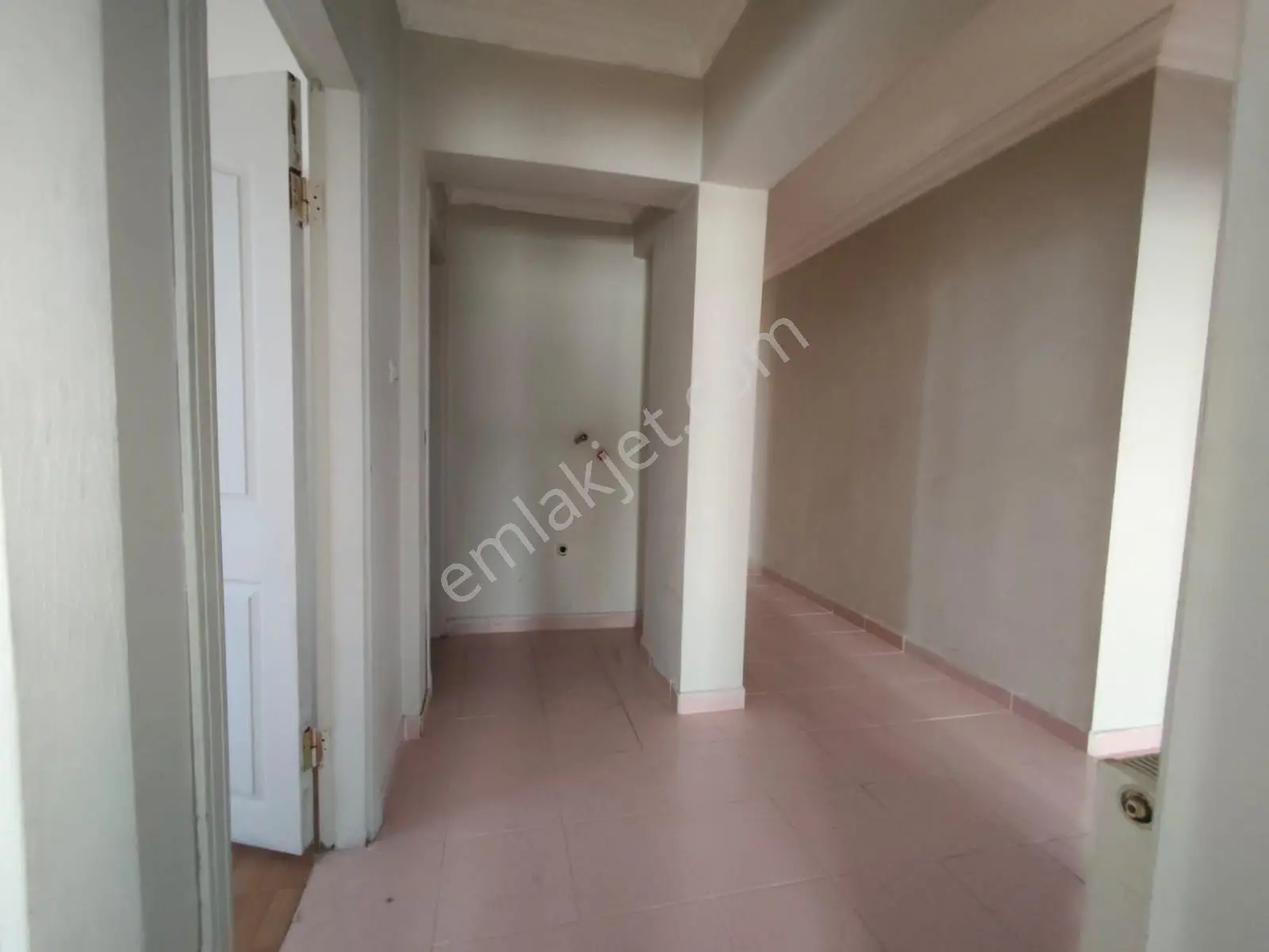 Yılmaz Gayrımenkulden Satılık 3+1 Geniş 1.katta Geniş Daire — fotoğraf 6