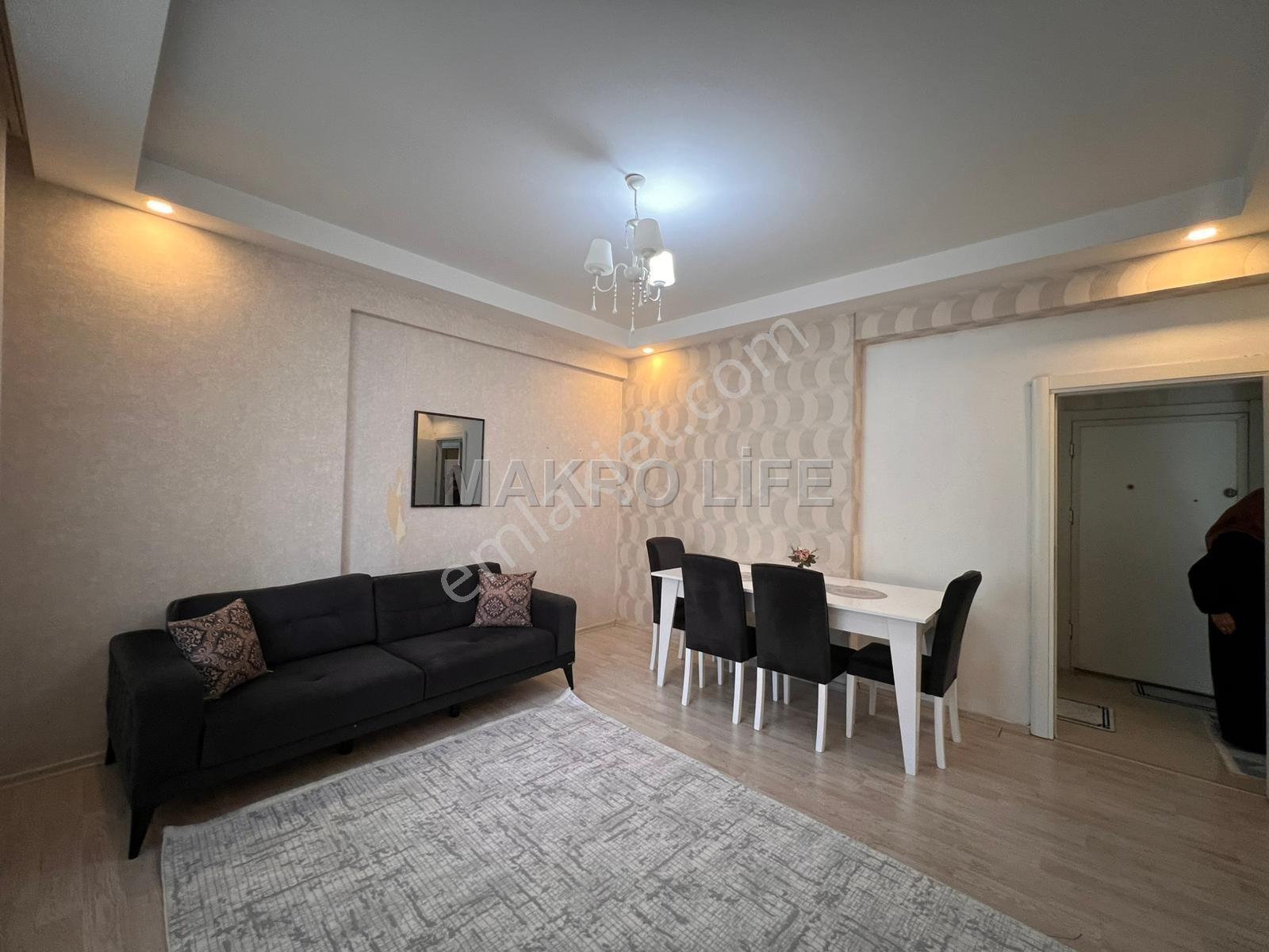 Fabrika Mahallesi'nde Satılık Yüksek Zeminli Bahçe Manzaralı Daire — fotoğraf 3