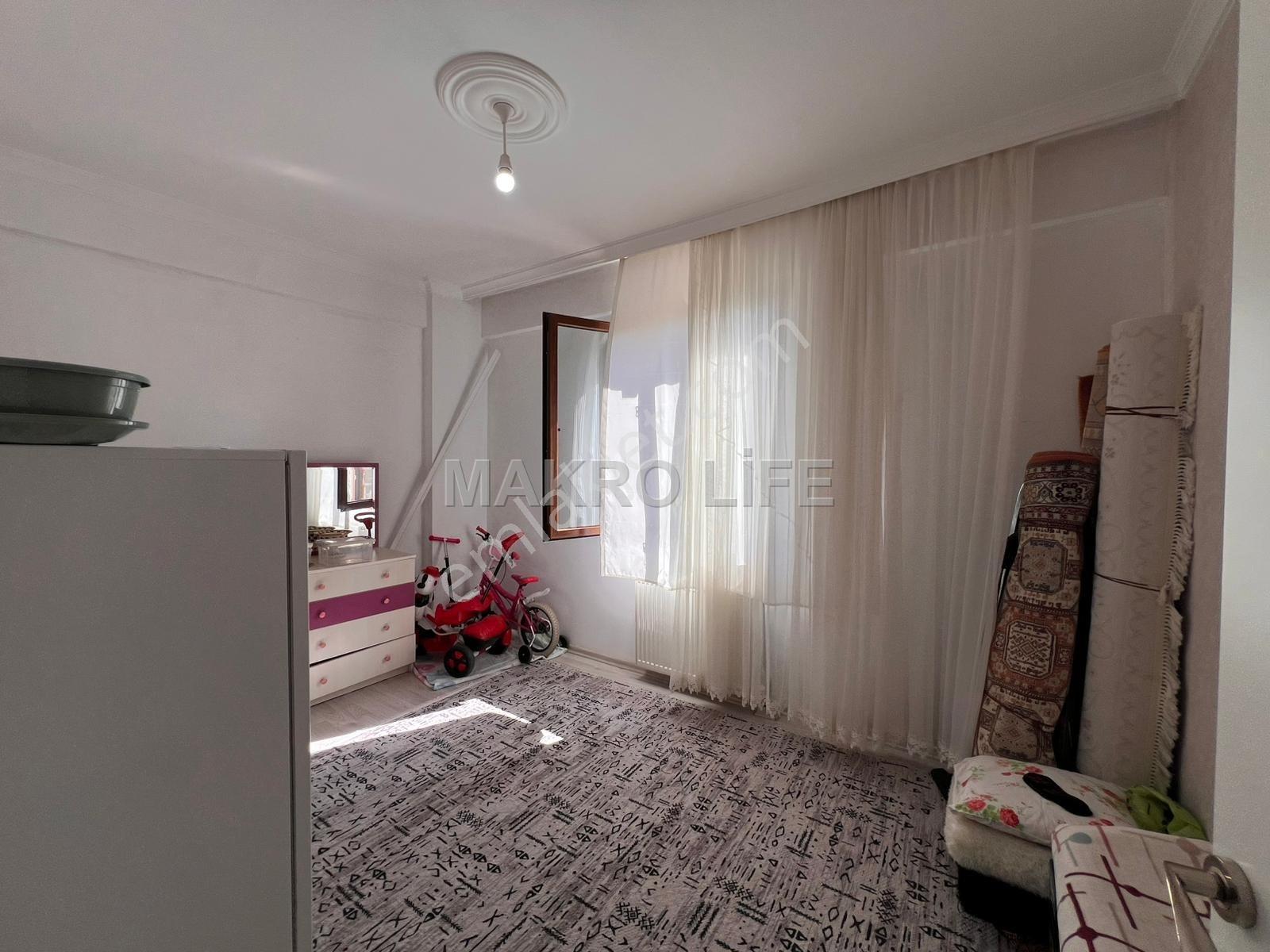 Fabrika Mahallesi'nde Satılık Yüksek Zeminli Bahçe Manzaralı Daire — fotoğraf 4