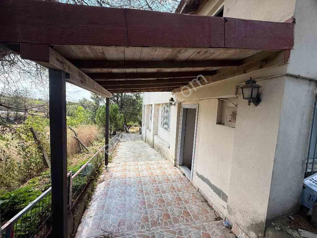 Arnavutköy’de 1050 M² Arsa Üzerinde 5+1 Eşyalı, 4 Cepheli Müstakil Villa | Boş & Tapulu — fotoğraf 4