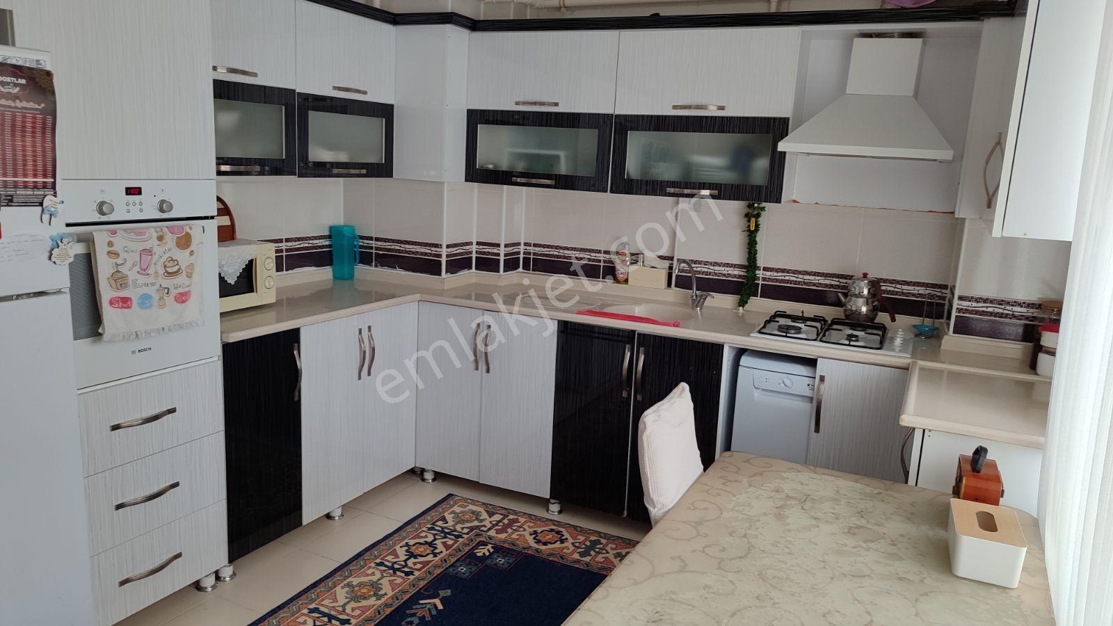 Adil Emlak'tan Acil Satılık Kültür Park Yakını 3+1 Yapılı Daire — fotoğraf 11