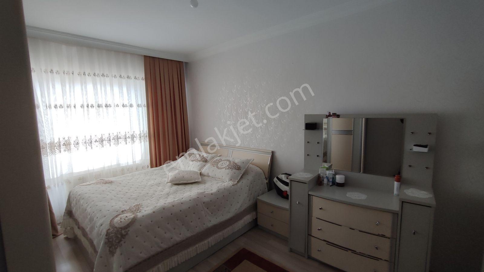 Adil Emlak'tan Acil Satılık Kültür Park Yakını 3+1 Yapılı Daire — fotoğraf 18