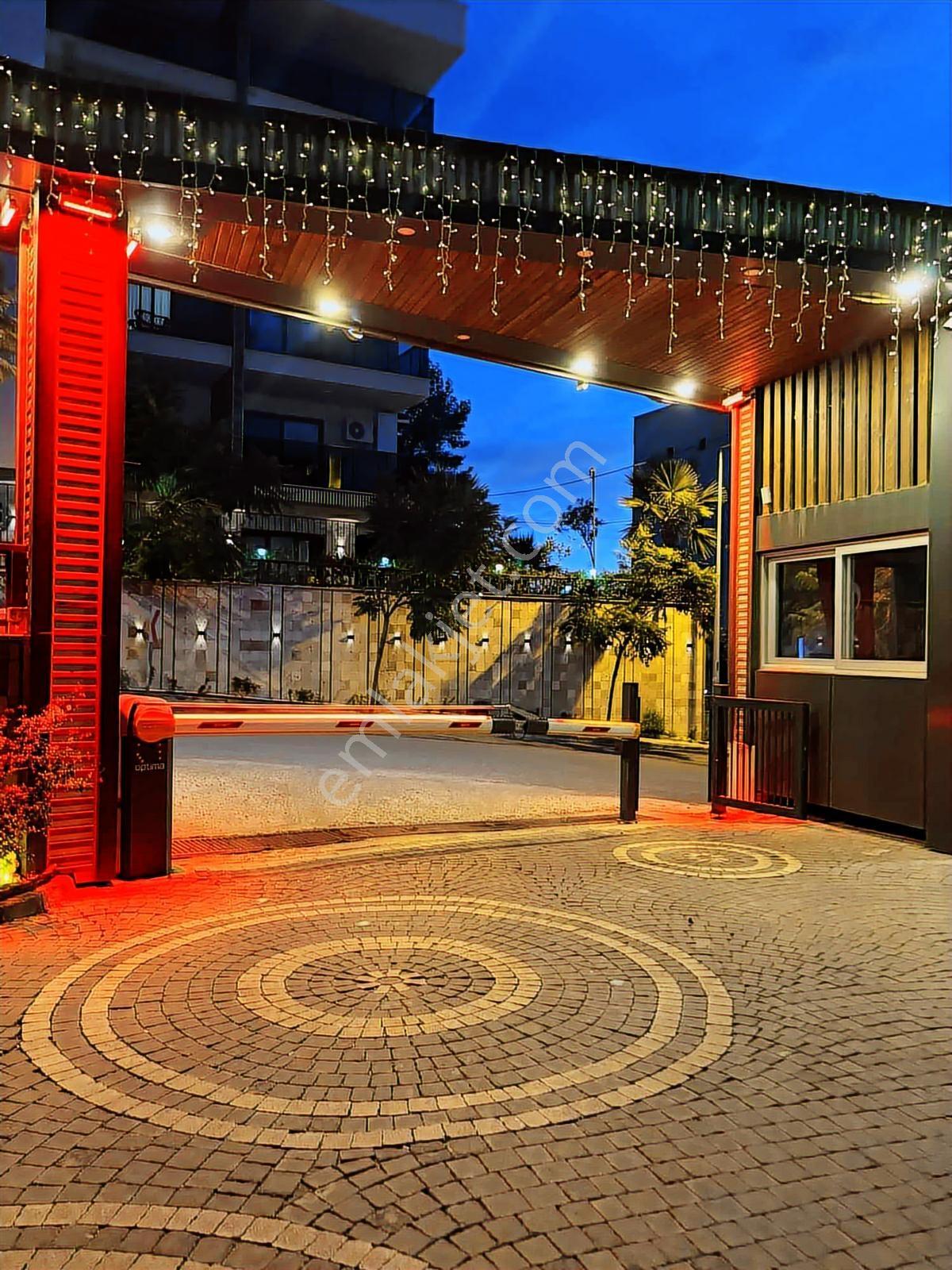 Kuşadasında Lüks Sitede Satılık 2+1 Daire — fotoğraf 8