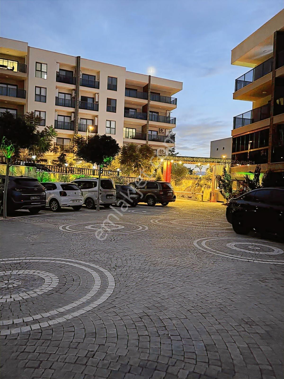 Kuşadasında Lüks Sitede Satılık 2+1 Daire — fotoğraf 9