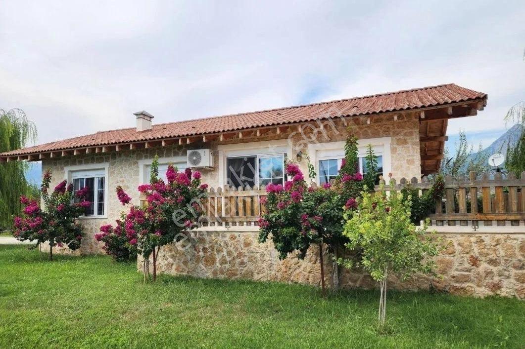 Konyaaltında Daire Takasına Açık Özel Mülk Satılık Villa
