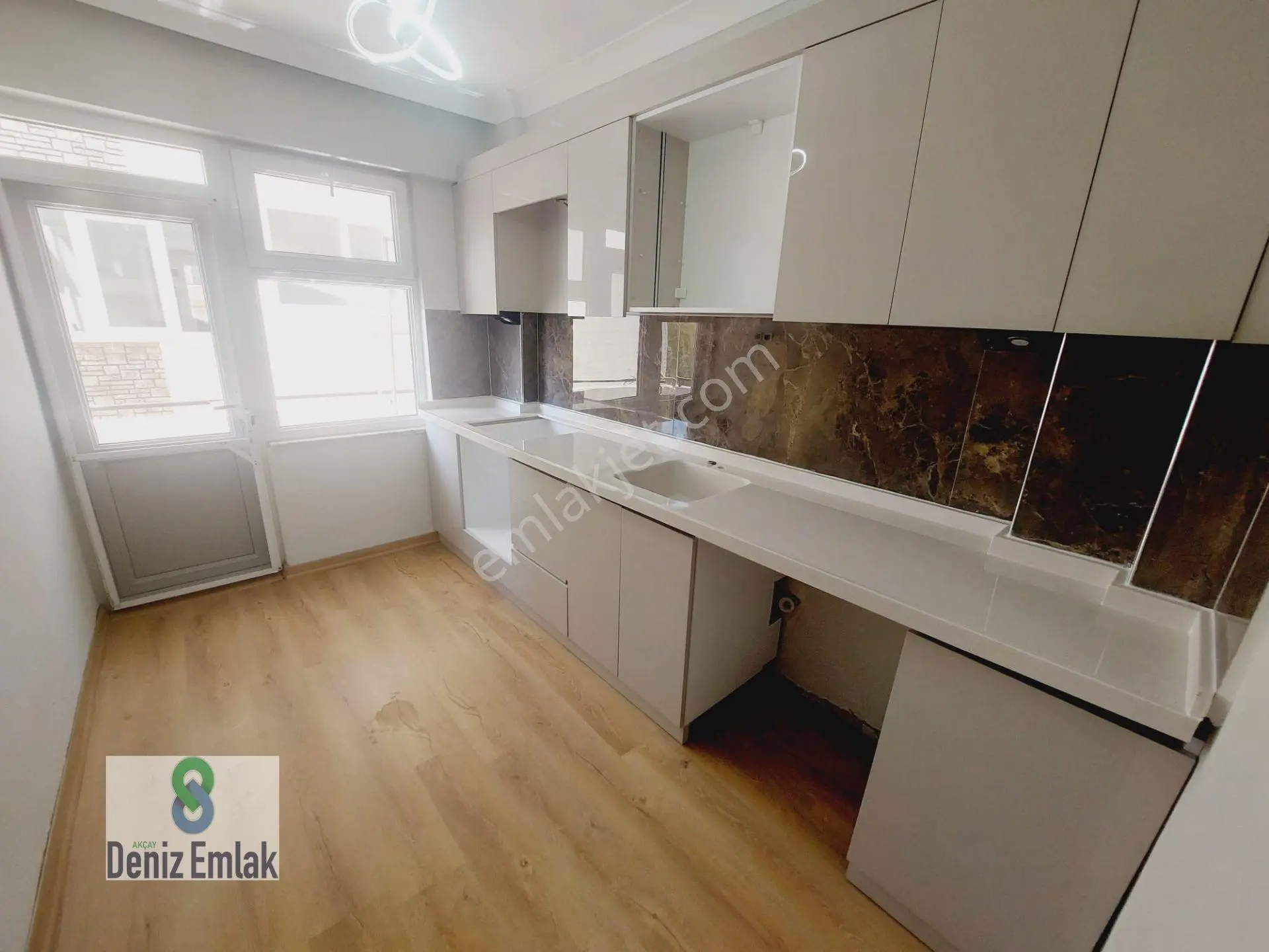 ∞ Denizden ∞ Akçay Altınkum Mahallesinde Satılık 2+1 Aydınlık Modern Daire — fotoğraf 3