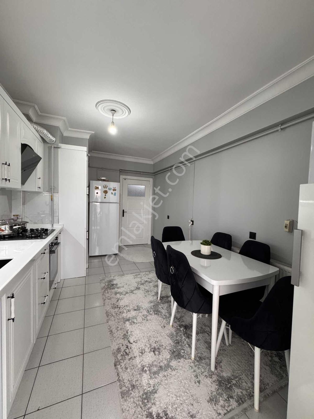 Keçeciler Caddesi Yakını 3+1 Bakımlı Geniş Daire — fotoğraf 31