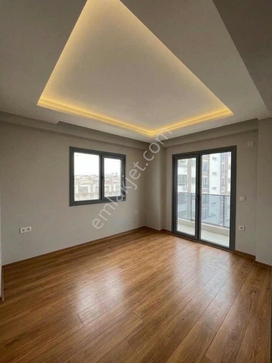 Ziraat Bankası Karşısı 2 Milyon Kredi İmkanı 1+1 Son Daireler!! — fotoğraf 3