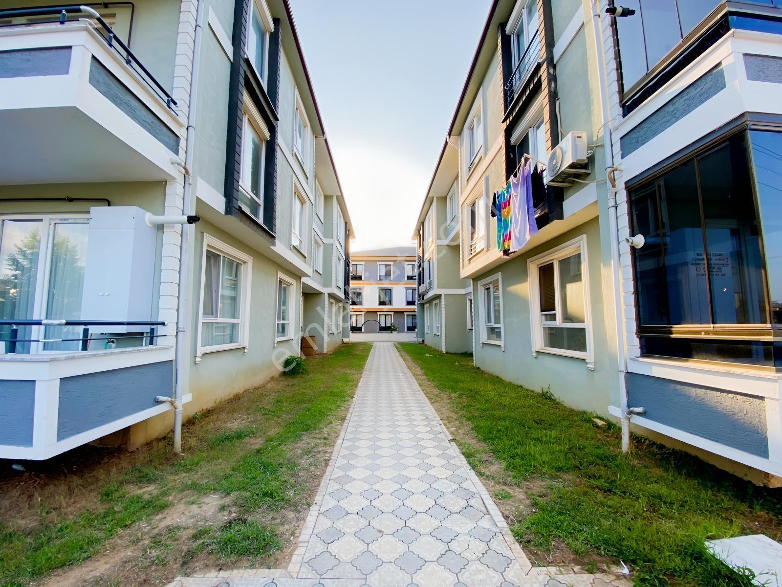 Karasuda Havuzlu Sitede Ayrı Mutfaklı Cam Balkonlu Daire — fotoğraf 6