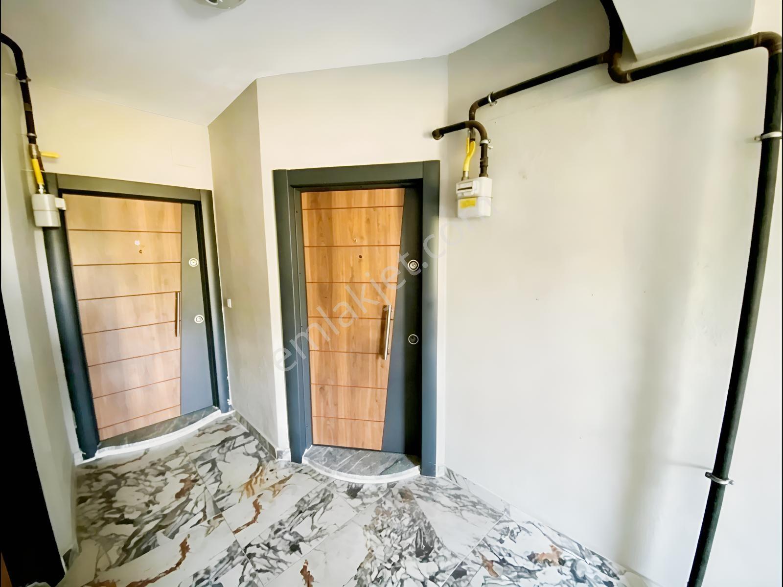 Karasuda Havuzlu Sitede Ayrı Mutfaklı Cam Balkonlu Daire — fotoğraf 12