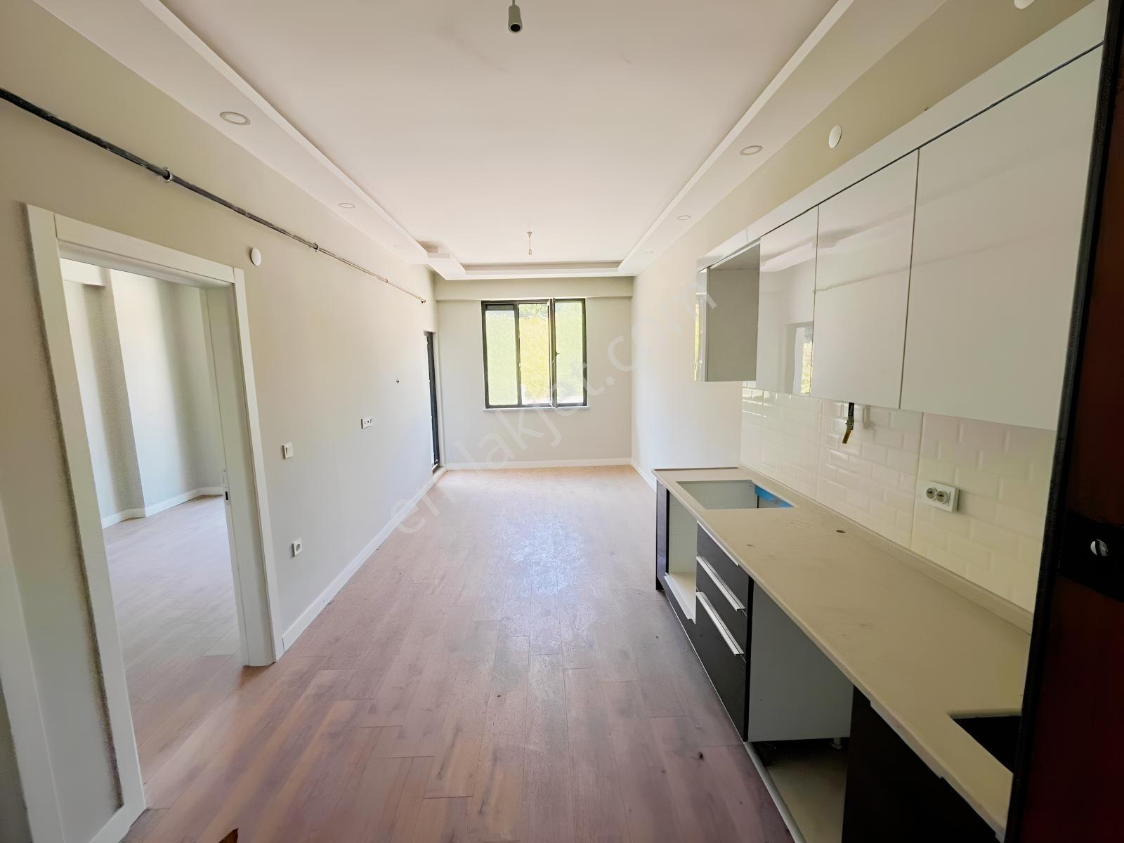 1+1 Sıfır Kudu Residence' Kullanışlı ( 3. Kat ) Satılık Daire .. — fotoğraf 2