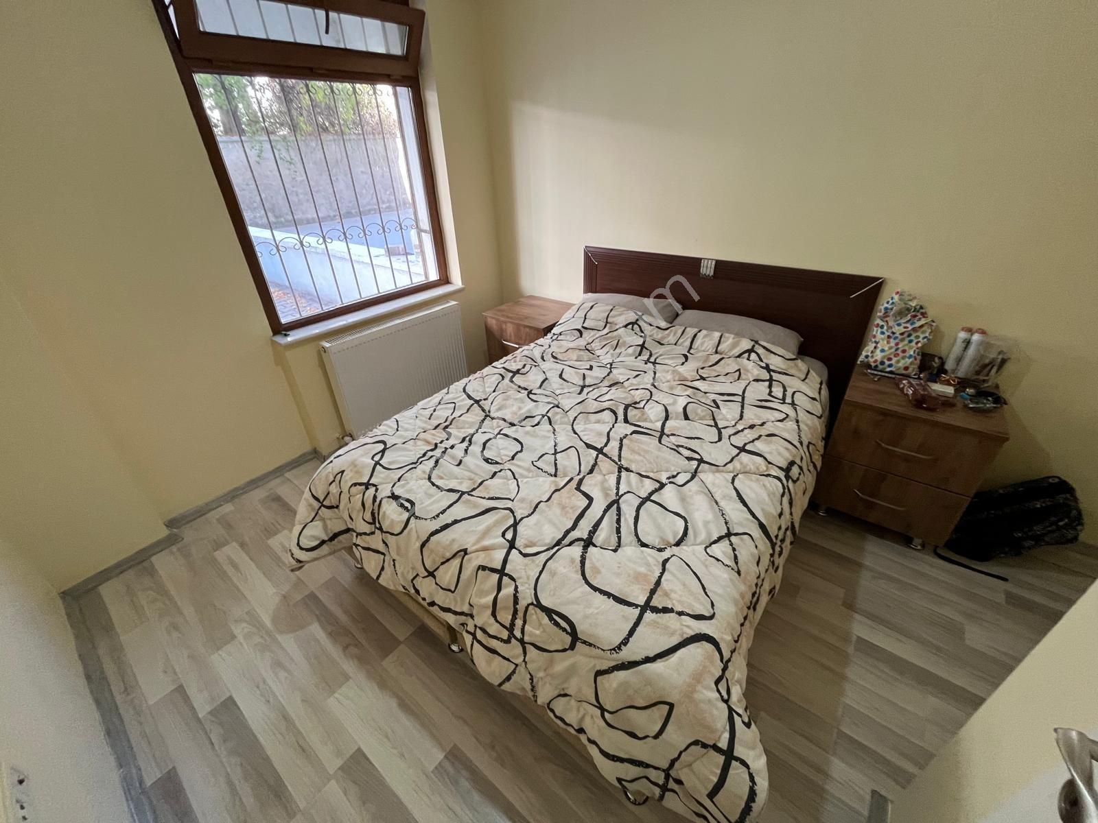 Cumhuriyet Gayrimenkulden 2+1 Metro Yakını Satılık Daire — fotoğraf 3