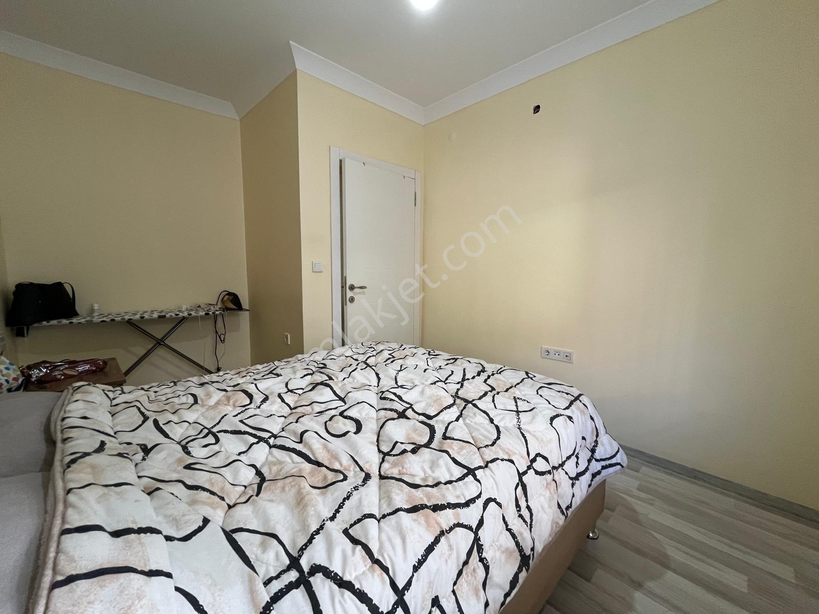 Cumhuriyet Gayrimenkulden 2+1 Metro Yakını Satılık Daire — fotoğraf 6