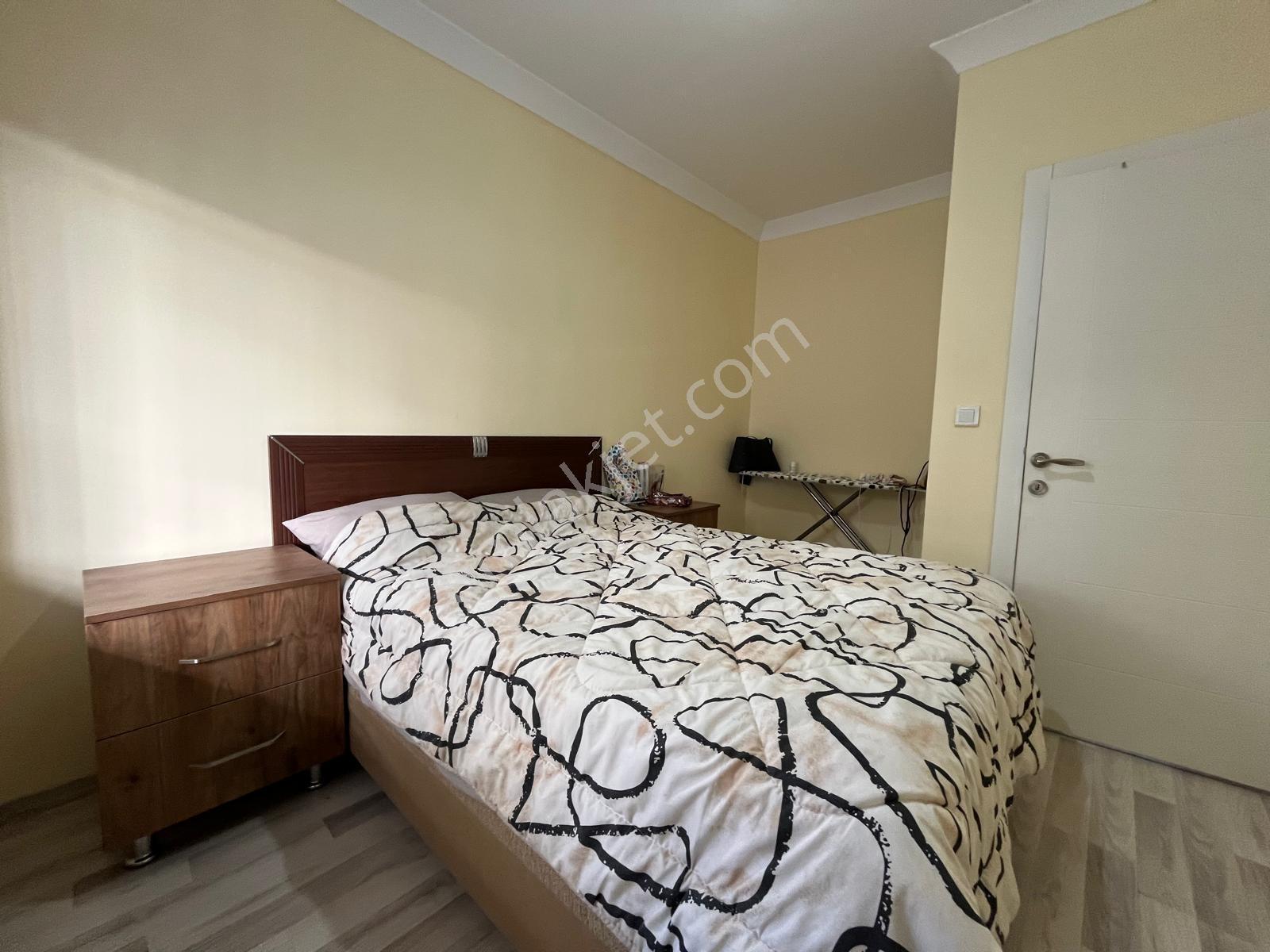 Cumhuriyet Gayrimenkulden 2+1 Metro Yakını Satılık Daire — fotoğraf 8