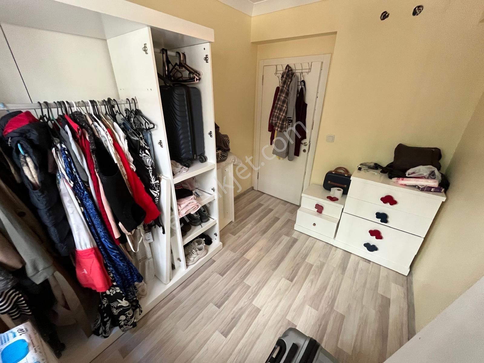 Cumhuriyet Gayrimenkulden 2+1 Metro Yakını Satılık Daire — fotoğraf 13