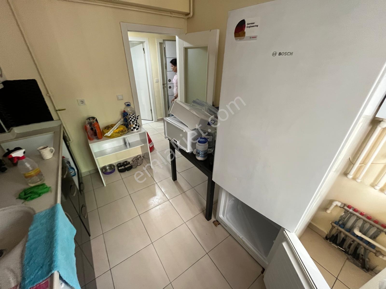 Cumhuriyet Gayrimenkulden 2+1 Metro Yakını Satılık Daire — fotoğraf 15