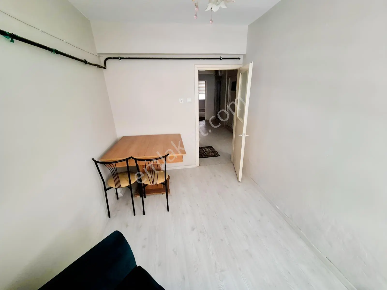 İsmail Şirinden Eski Pazar Cad.merkezi Konumda 3+1 Daire — fotoğraf 4