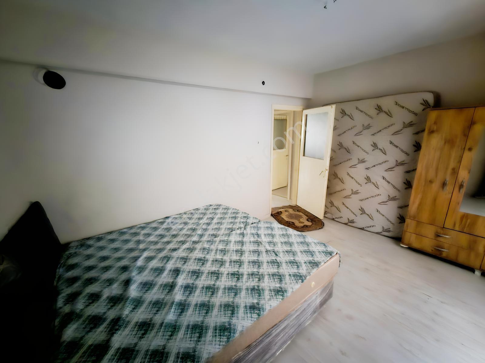 İsmail Şirinden Eski Pazar Cad.merkezi Konumda 3+1 Daire — fotoğraf 8