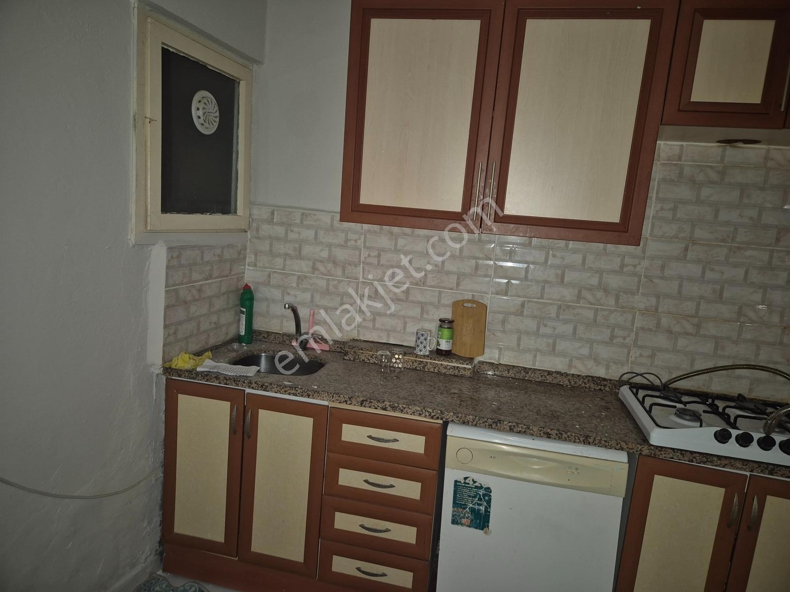 İsmail Şirinden Eski Pazar Cad.merkezi Konumda 3+1 Daire — fotoğraf 10