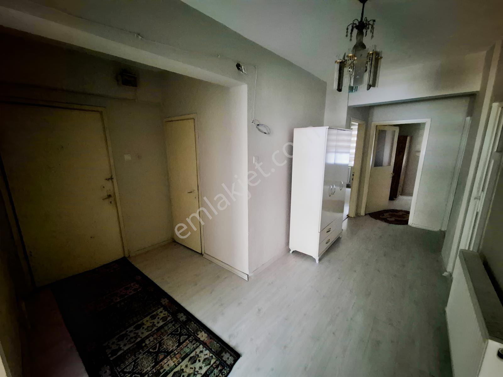 İsmail Şirinden Eski Pazar Cad.merkezi Konumda 3+1 Daire — fotoğraf 12
