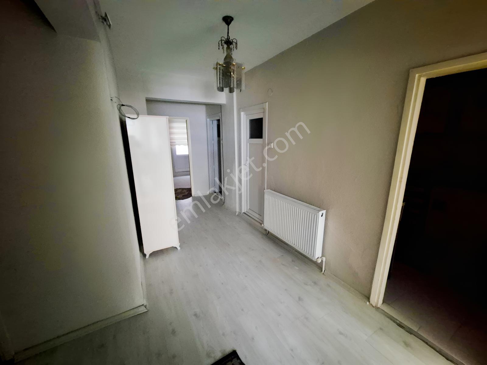 İsmail Şirinden Eski Pazar Cad.merkezi Konumda 3+1 Daire — fotoğraf 15