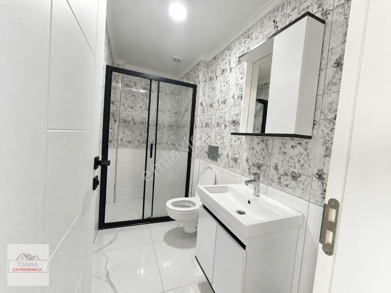 Tuana Emlak'tan Toparlar Mahallesi'nde Kiralık 1+1 Daire — fotoğraf 9
